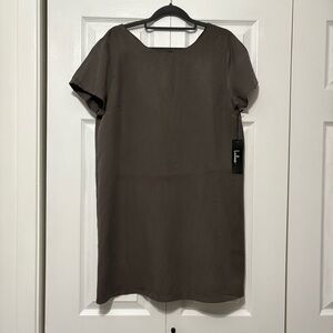 NWT LuLu's Unassuming Beachy Casual Flowy T Shirt Dress Gray Medium Open Back